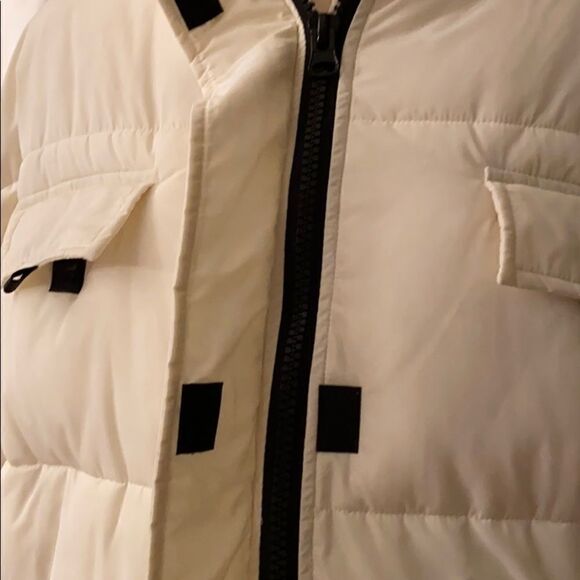 💯 URBAN OUTFITTERS Puffer White Coat - Picture 3 of 6